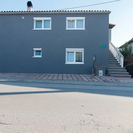 Apartman Edvin Pula